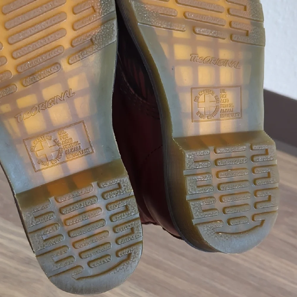 Dr. Martens 1460 SMOOTH LEATHER LACE UP BOOTS - Cherry Red Smooth - Size 7 - Picture 12 of 12